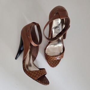 Bebe Fianna Cognac Leather Sandals 7